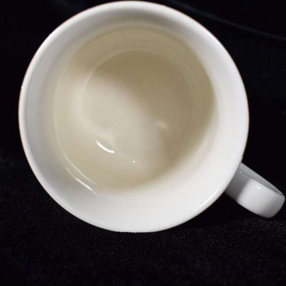 CHARLTON HALL KOBE CLASSIC TRADITIONS JAPAN Mug Cup and Saucer Christmas Set - Picture 8 of 10